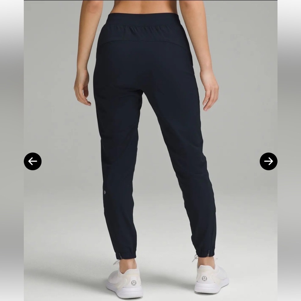 NWT Lululemon Adapted State Jogger True Navy Sz 2 MSRP $128 - Picture 2 of 11